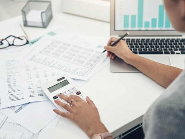 Analisi dei documenti per individuare errori in busta paga